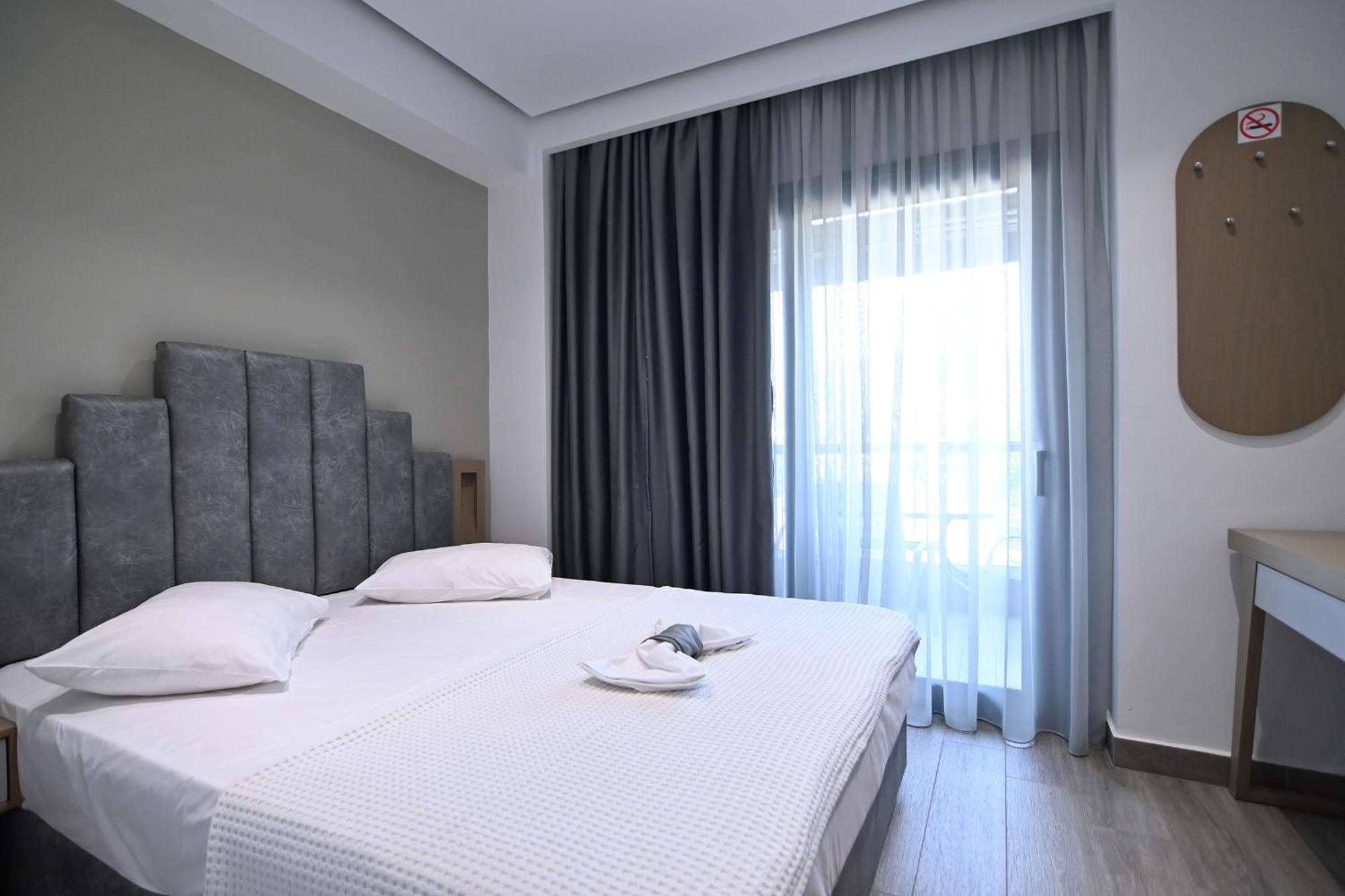 Amalia Rooms Sea View Nea Vrasna Luaran gambar